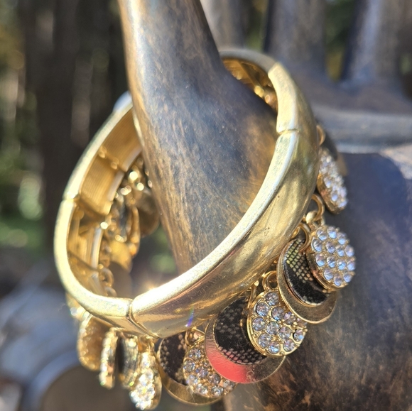 Juicy Couture dangle gold stretch bracelet NEW 8" - Picture 3 of 5